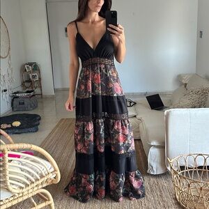 Chic Black Floral Maxi Dress